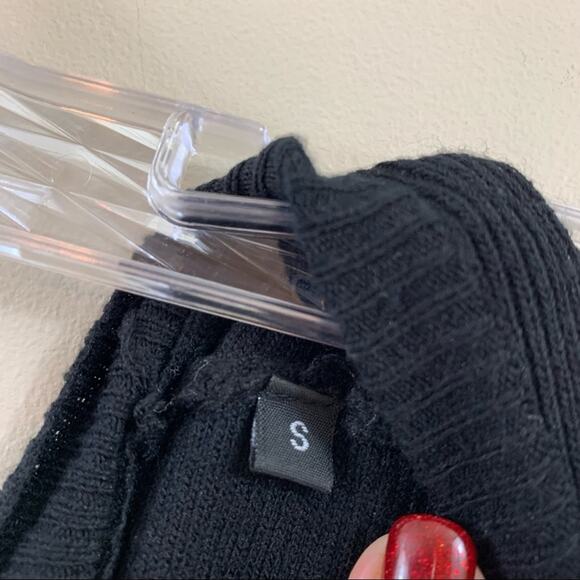 Desigual Sleeveless Floral Embroidered Black Knit Dress - Picture 4 of 6